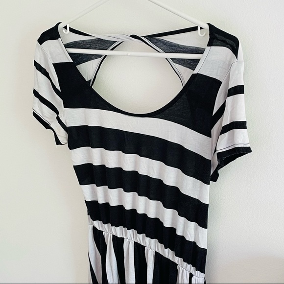 H&M Black and white striped dress - Picture 3 of 7